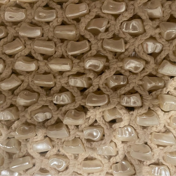 NWT Mother Of Pearl Beaded Crochet Tote Bag in Cream - Picture 2 of 5